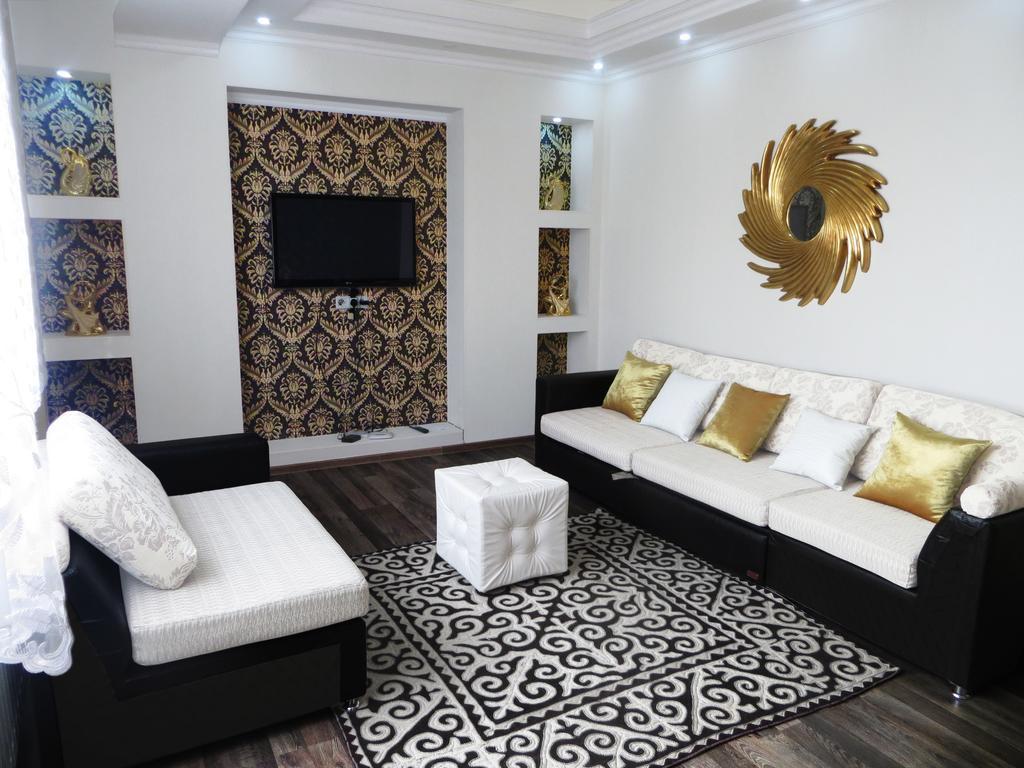Maximus Apartament Bishkek Luaran gambar